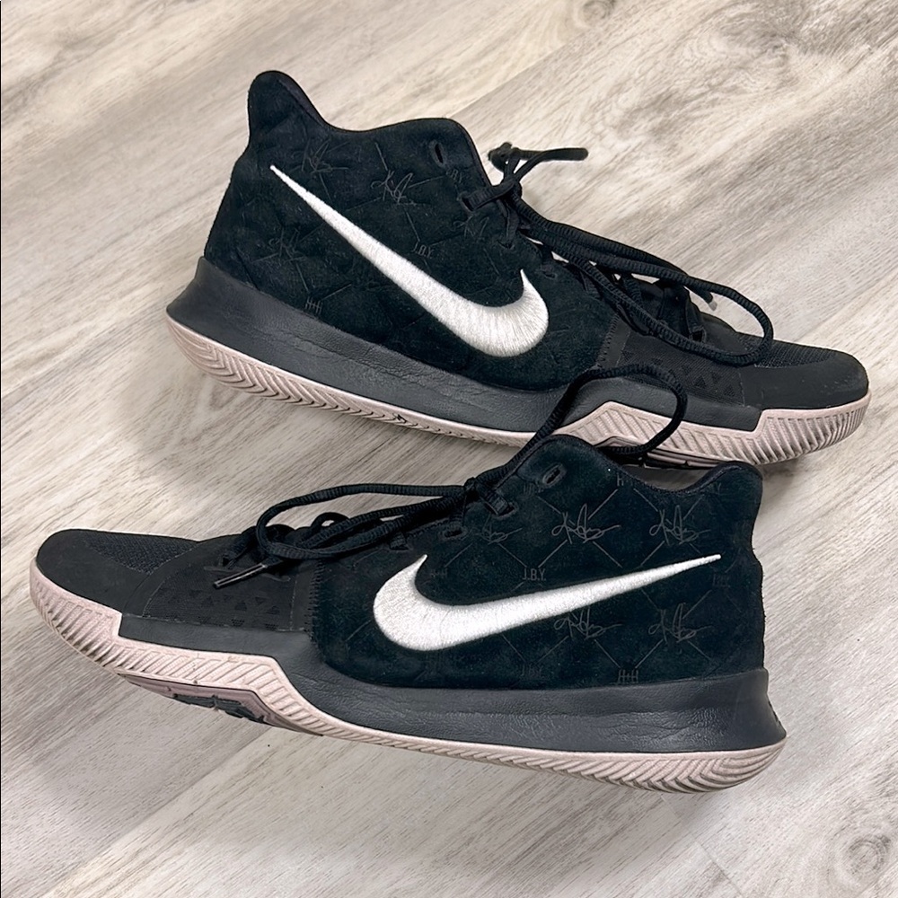Nike Kyrie 3 Black Suede Quilted Embroidered Swoosh 852395-010 Collector Edition